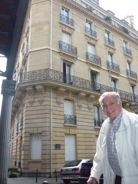 Su querida casa en Paris, donde pasó su niñez.